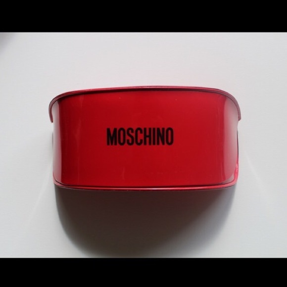 moschino sunglasses case